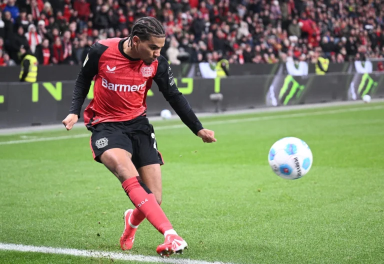 Wolves dan West Ham Incar Penyerang Bayer Leverkusen Amine Adli
