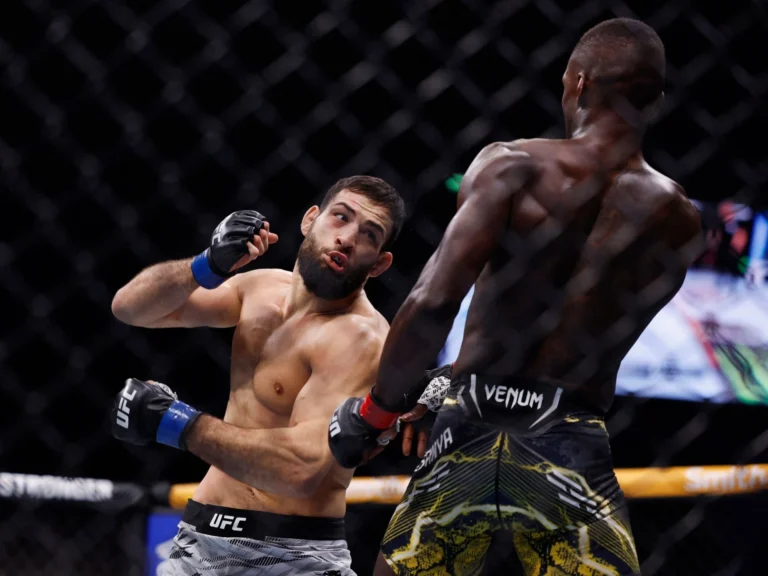 De Ridder kalahkan Whittaker lewat keputusan terbelah di UFC Abu Dhabi