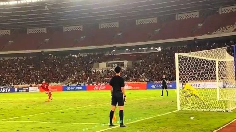 เจนส์ เรเวน ตกเป็นเป้าสนใจสื่อเวียดนามก่อนรอบรองชนะเลิศ ASEAN Cup U-23