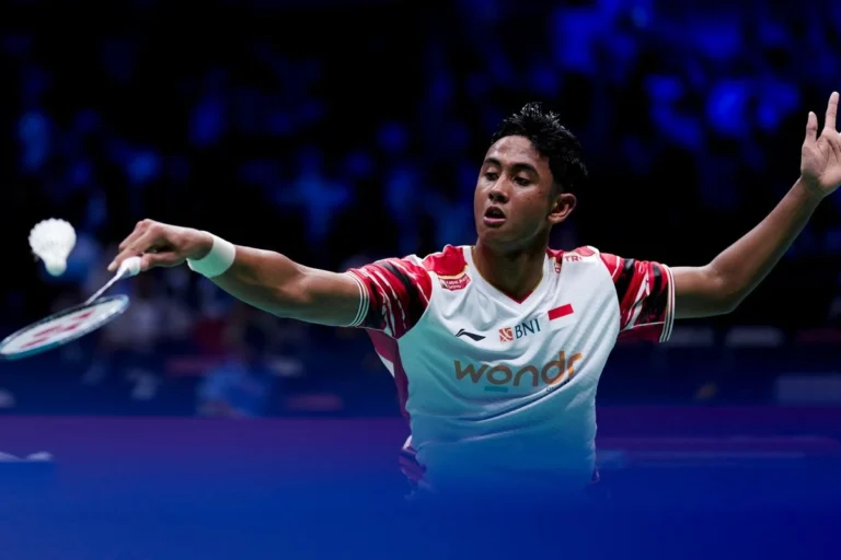 Alwi Farhan Tumbang di Tangan Vitidsarn pada China Open 2025