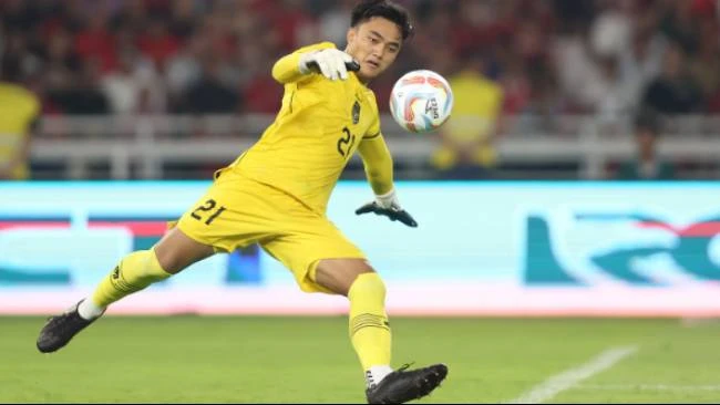 Muhammad Ardiansyah Makes Key Save in the 76th Minute