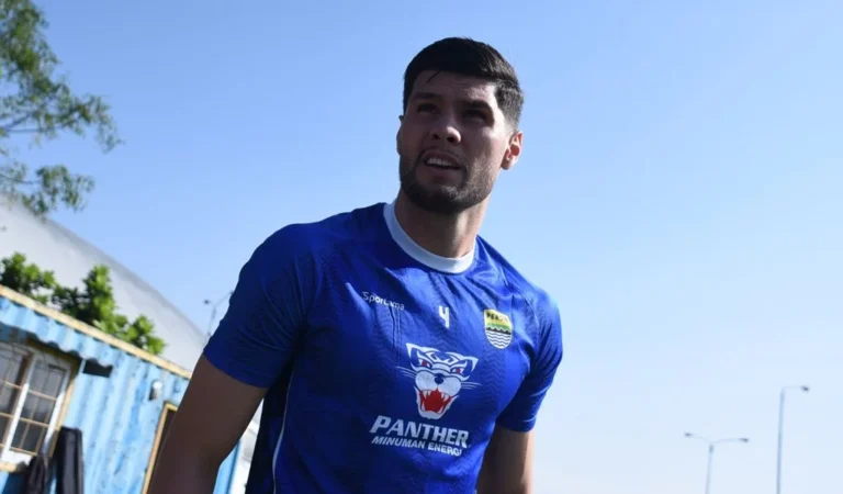 Dua Pemain Asal Brasil Perkuat Persib di Liga 1 2025