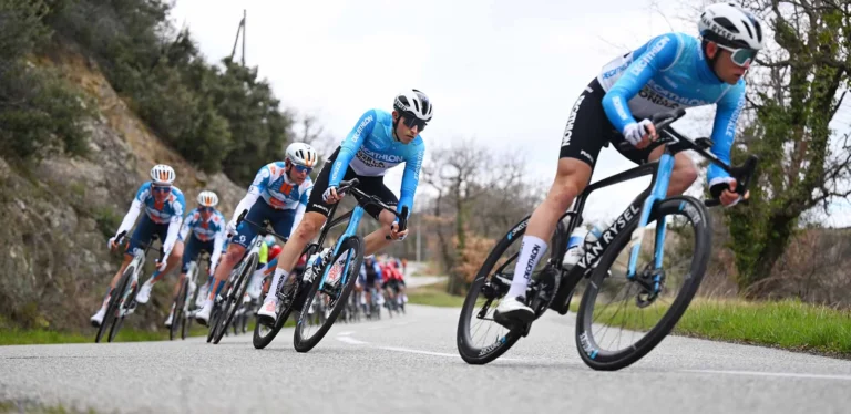 Best Road Bikes in 2024 – Buyer’s Guide & Rankings