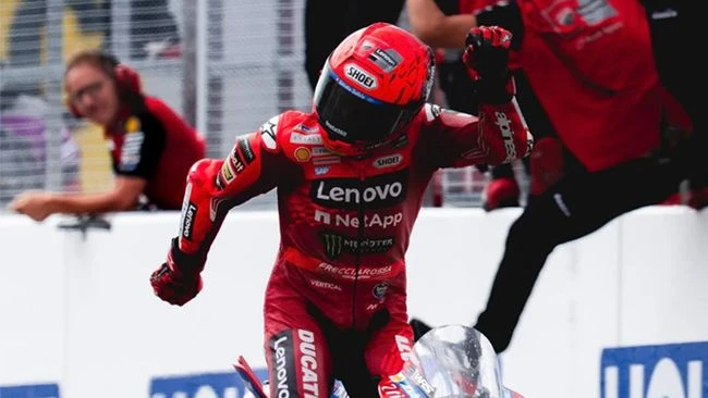 Gerakan Pacu Jalur Viral Usai Selebrasi Marc Marquez
