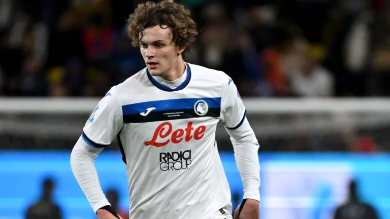 Manchester United dan Newcastle Berebut Bek Muda Atalanta Scalvini