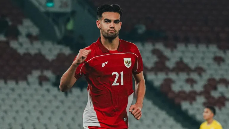 Jens Raven Replaces Hokky Caraka at Start of Second Half vs Philippines