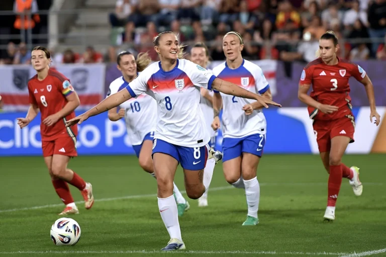 Inggris Lolos ke Perempat Final Euro 2025 Wanita Setelah Kalahkan Wales 6-1