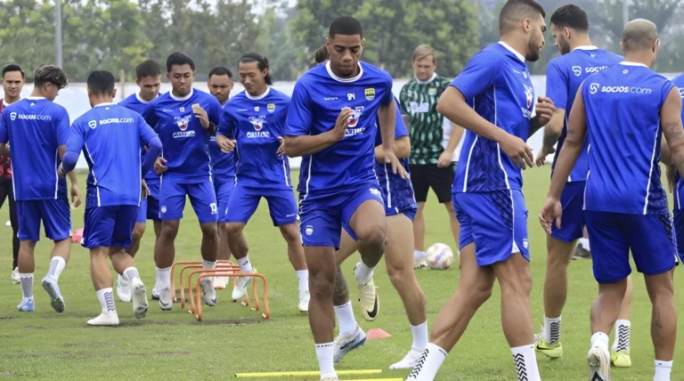 Persib Bandung Tempur di Thailand! Fokus Bangun Chemistry Jelang Musim Baru