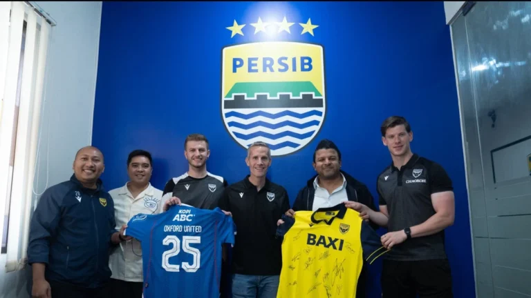 Oxford United Visits Persib Office to Learn About Indonesian Football