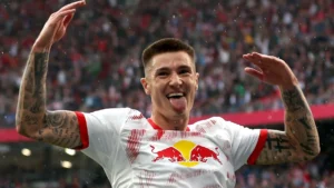 Benjamin Šeško Manchester United transfer – Slovenian striker in action for RB Leipzig during the 2024/25 season.