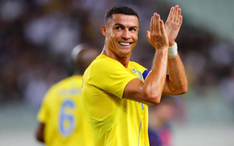Ronaldu Oltin to’pni soxta mukofot deb atadi
