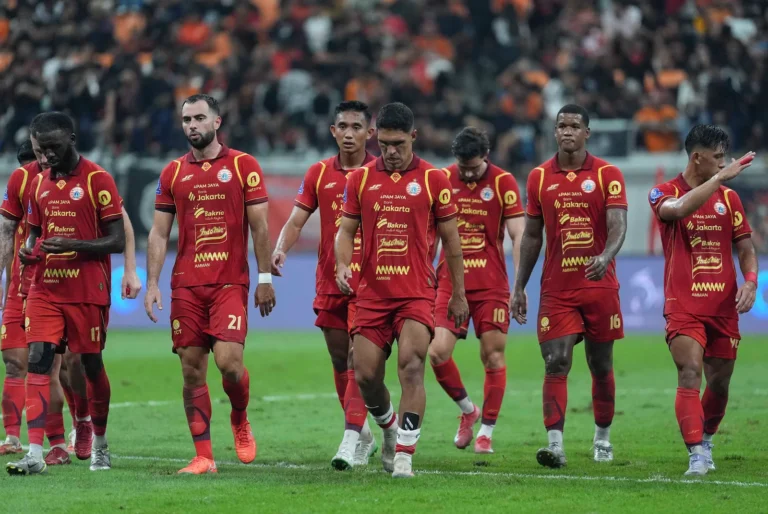 Persija Jakarta players are preparing for their match against Persis Solo in the second week of the Super League. Photo: Persija.