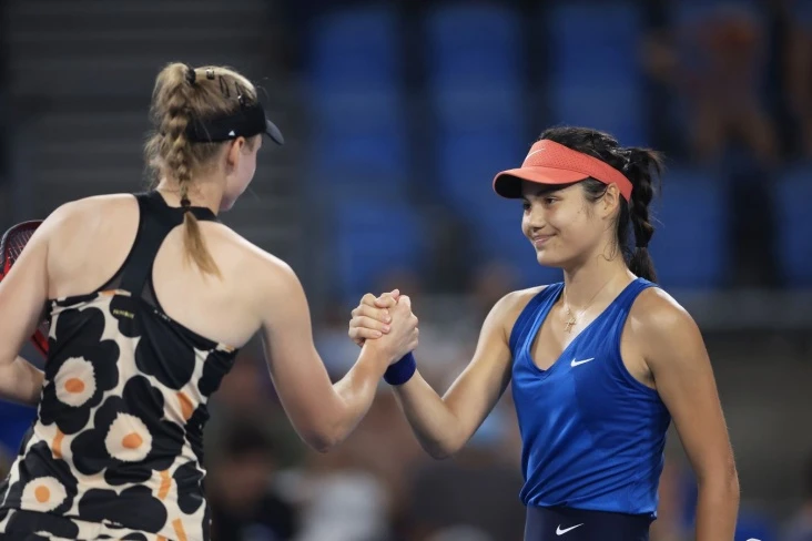 Emma Radukanu 2025 yilgi AQSh ochiq chempionatida Elena Rybakina bilan o’yindan umidlari haqida gapirdi