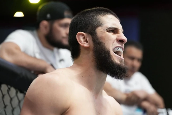 Xabib Nurmagomedov yarim o’rta vazn toifasida Maxachevga uchta raqib nomini aytdi