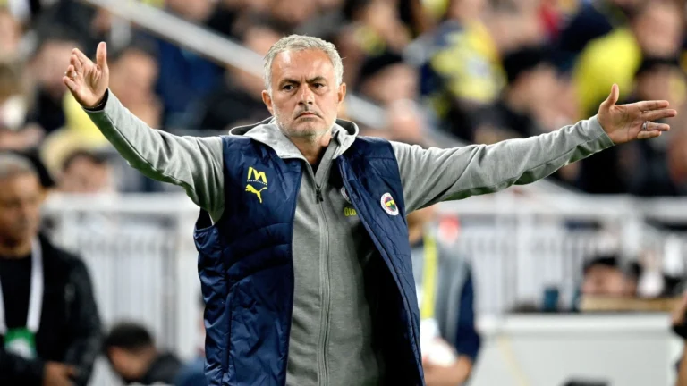 Mourinyo boshchiligidagi Fenerbaxche Chempionlar ligasi saralashida uchta o’yindan beri g’alaba qozona olmayapti
