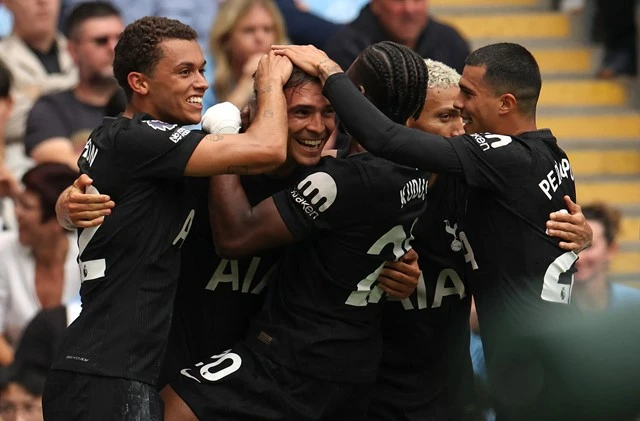 Manchester Siti APLning 2-turida o’z maydonida Tottenxemga mag’lub bo’ldi
