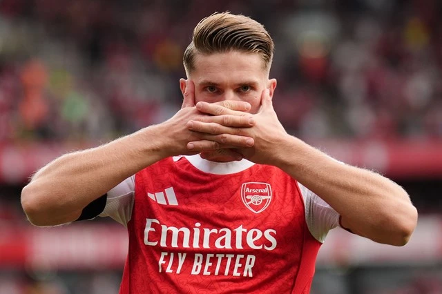 Arsenal APLning 2-turida Lidsni 5:0 hisobida mag’lub etdi, Dyokeresh ikkita gol urdi