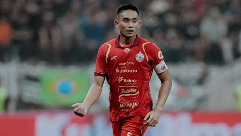 Pemain Persija Jakarta dalam laga Liga 1 melawan Malut United, 23 Agustus 2025 di Jakarta International Stadium