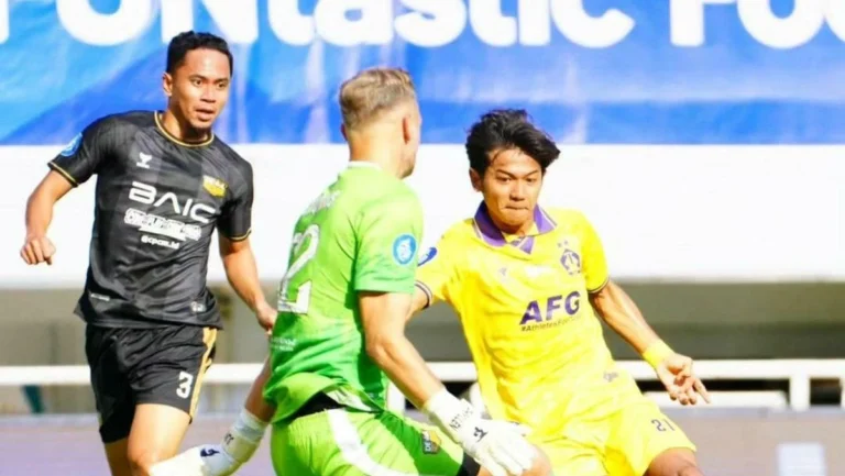 Pertandingan Persik Kediri vs Dewa United Liga 1 22 Agustus 2025 di Banten International Stadium