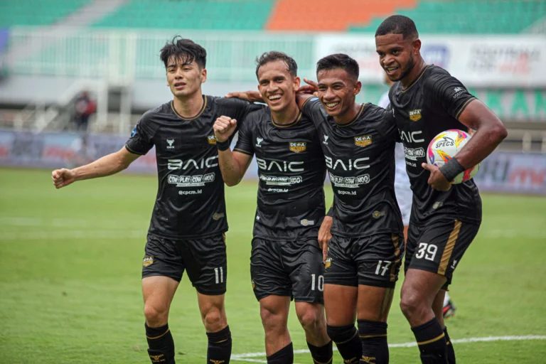 Pertandingan Persik Kediri vs Dewa United Liga 1 22 Agustus 2025 di Banten International Stadium