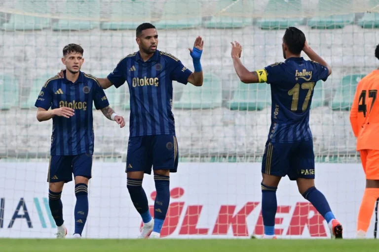 Feyenoord vs Fenerbaxche: UEFA Chempionlar Ligasi bashorati (06.08.2025)