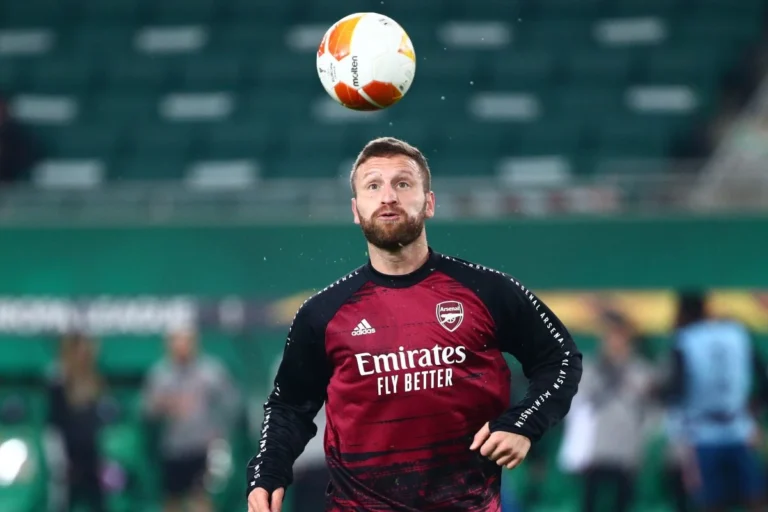 Shkodran Mustafi as a assisten coach