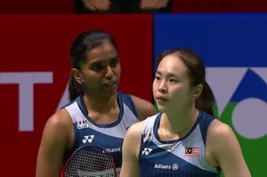 Thinaah Muralitharan dan Pearly Tan, saat tampil pada final Thailand Open 2025 di Bangkok