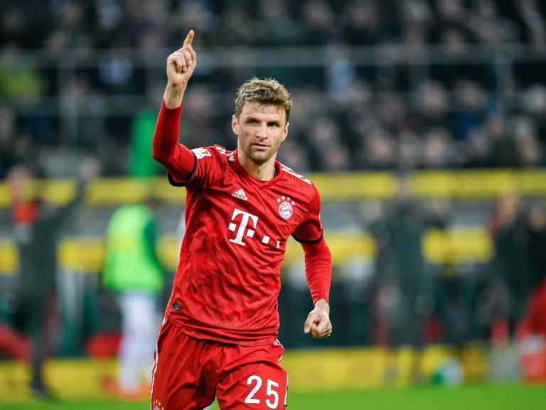Tomas Myuller Vankuver Uitekeps futbolchisiga aylandi