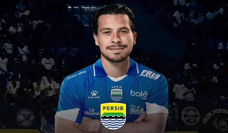 Thom Haye Resmi Bergabung dengan Persib Bandung