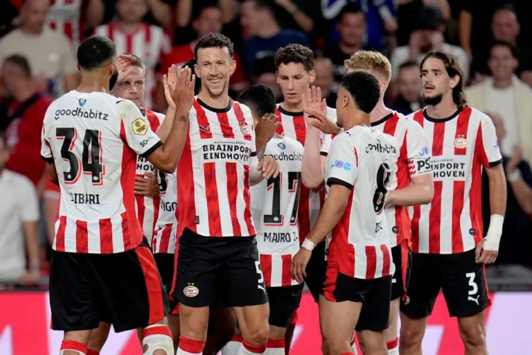 Twente vs PSV: Eredivisie Prediction (17.08.2025)