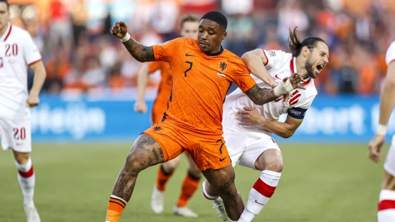 Belanda vs Polandia