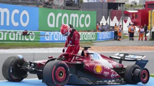 Charles Leclerc kecewa usai tabrakan dengan Antonelli di F1 GP Belanda 2025